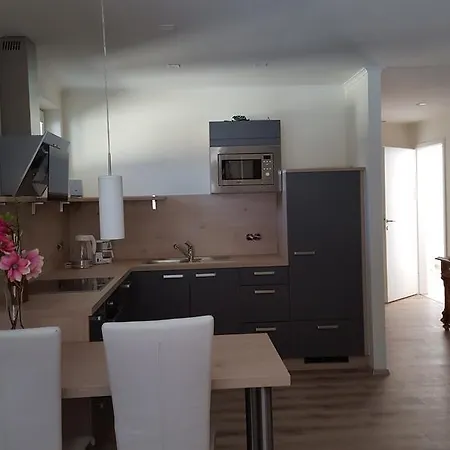 贺哈格尔公寓酒店 *